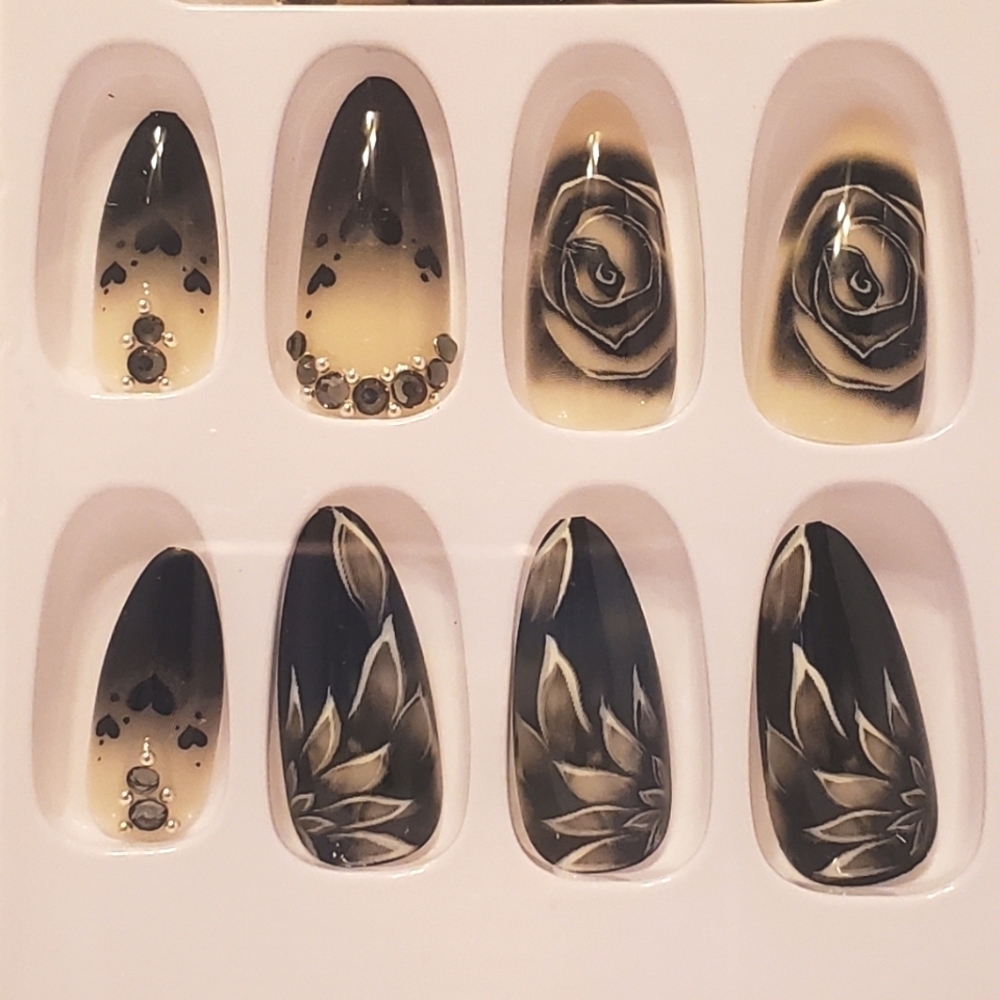 Press On Nails Flowers Roses Rhinestones Black White